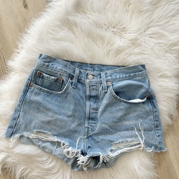 Women’s Levi’s cut off jeans shorts cheeky size 27 - Picture 1 of 5